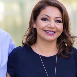 Meet your Posher, Claudia